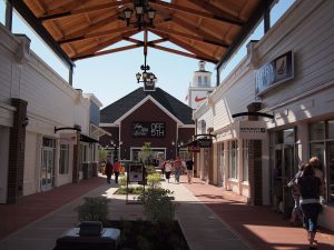 Merrimack_Premium_Outlet_Mall_stores
